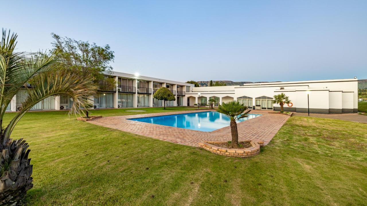African Sky Harrismith Inn Exterior photo